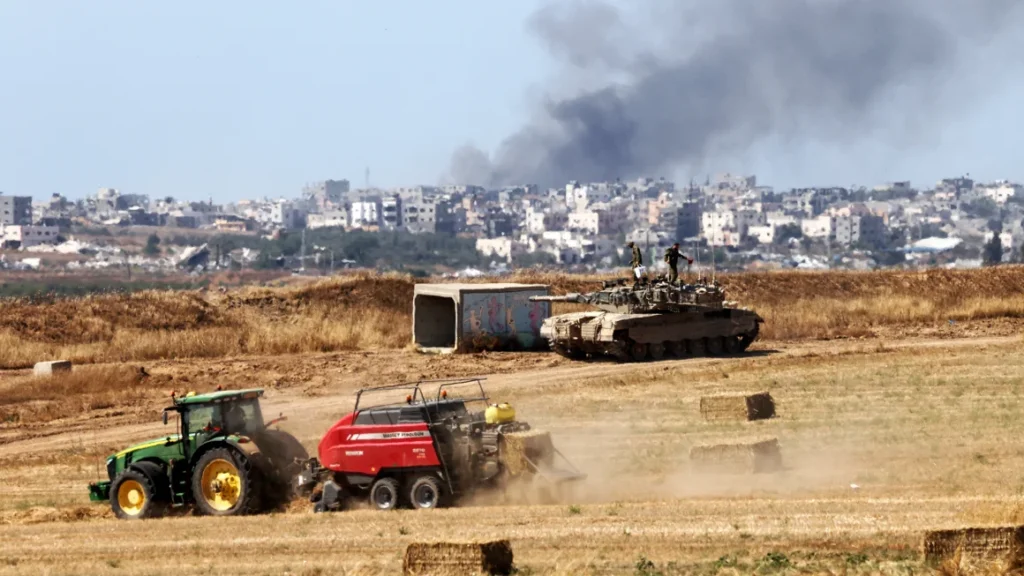 האשם סאפי א דין
צבעון
סאפי א דין
ראש השנה 2024
האשם ספי אדין
האשם סאפי א-דין
כלכלת ישראל